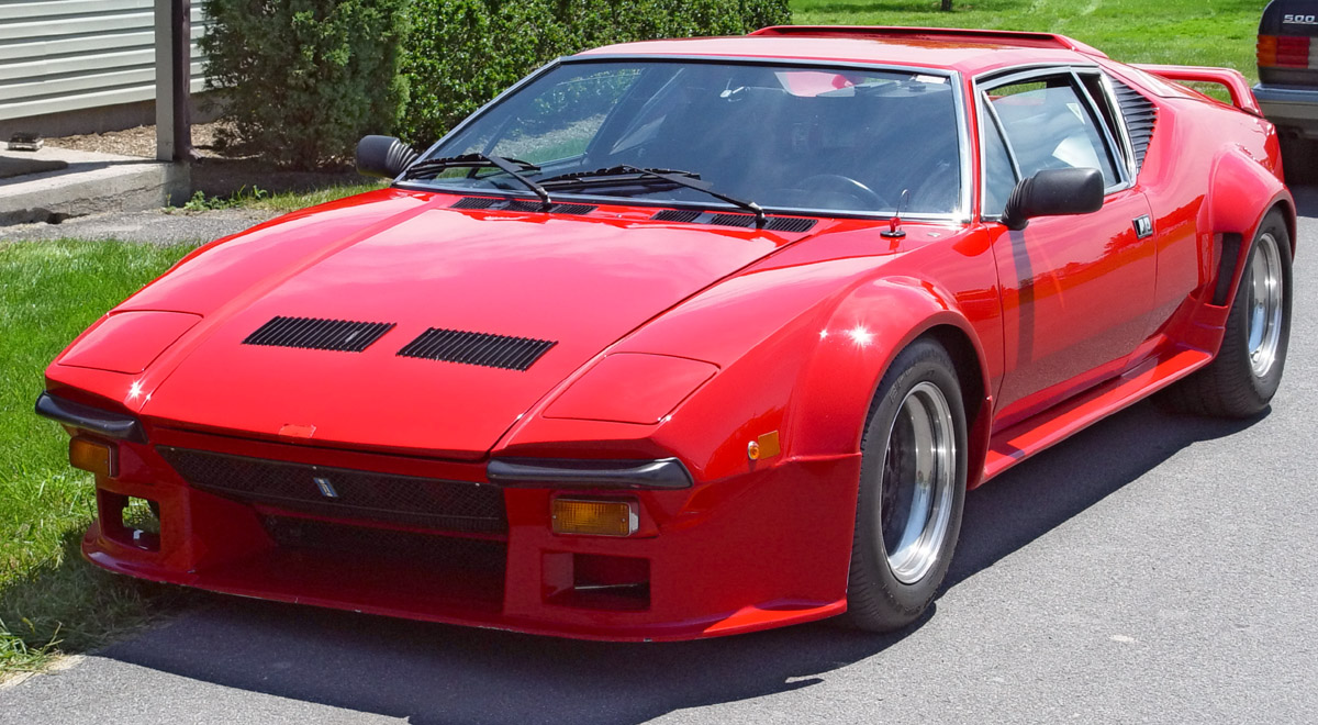 DeTomaso-Pantera-Red-Front-Angle-st.jpg